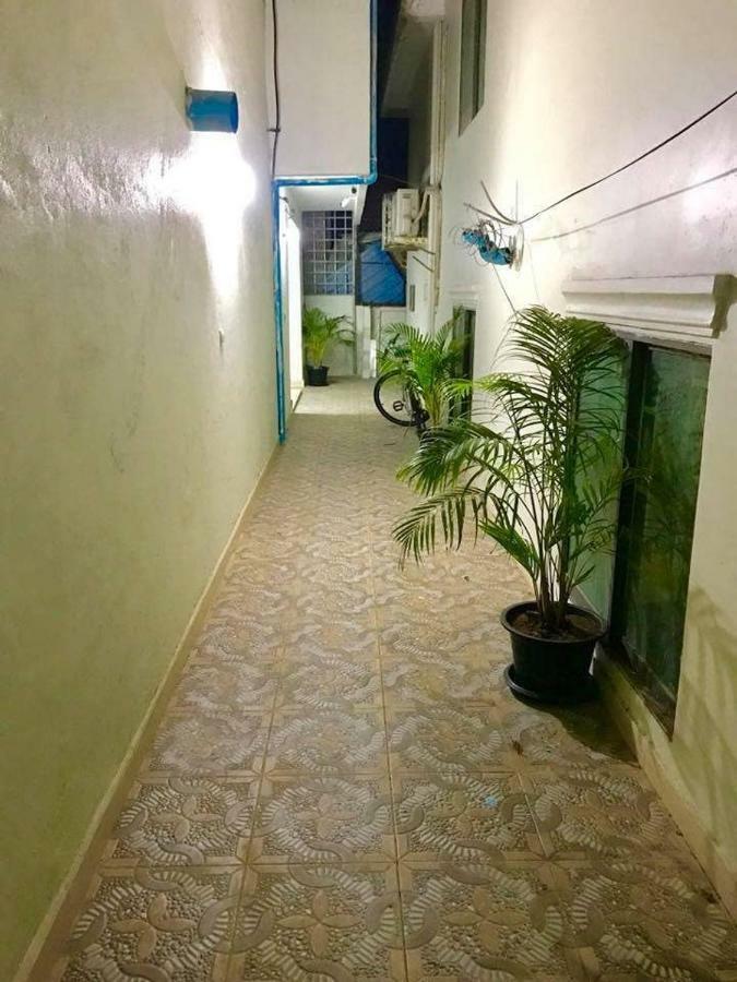 Ny Ka Smy Hotel Phnom Penh Exterior photo